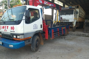Xe cẩu thùng chở hàng 35 đến 40 tấn